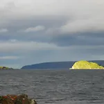 Semesterbostad Kongsfjord Holiday Home Kongsfjord