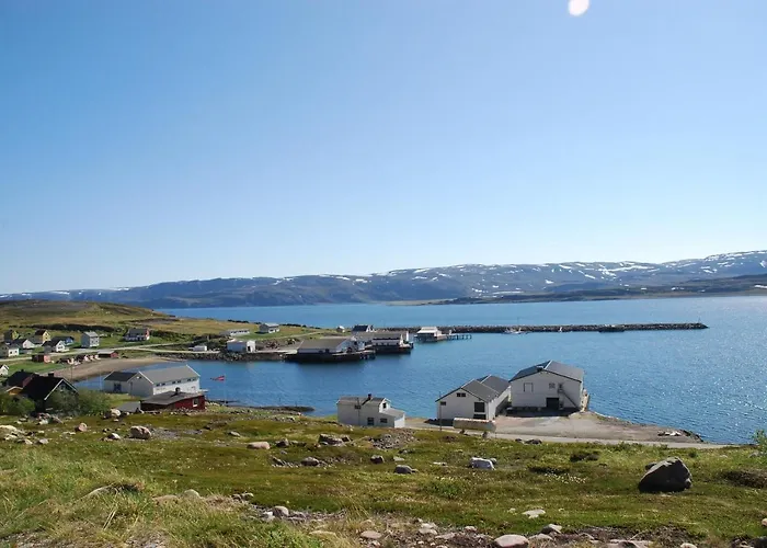 Kongsfjord Holiday Home