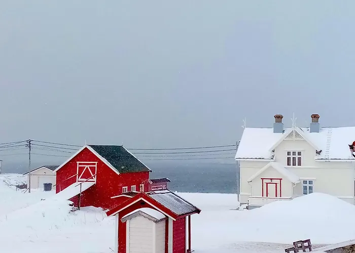 Kongsfjord Holiday Home