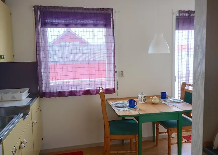 Kongsfjord Holiday Home